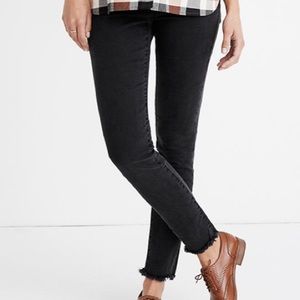 Madewell black maternity skinny jeans, frayed edge